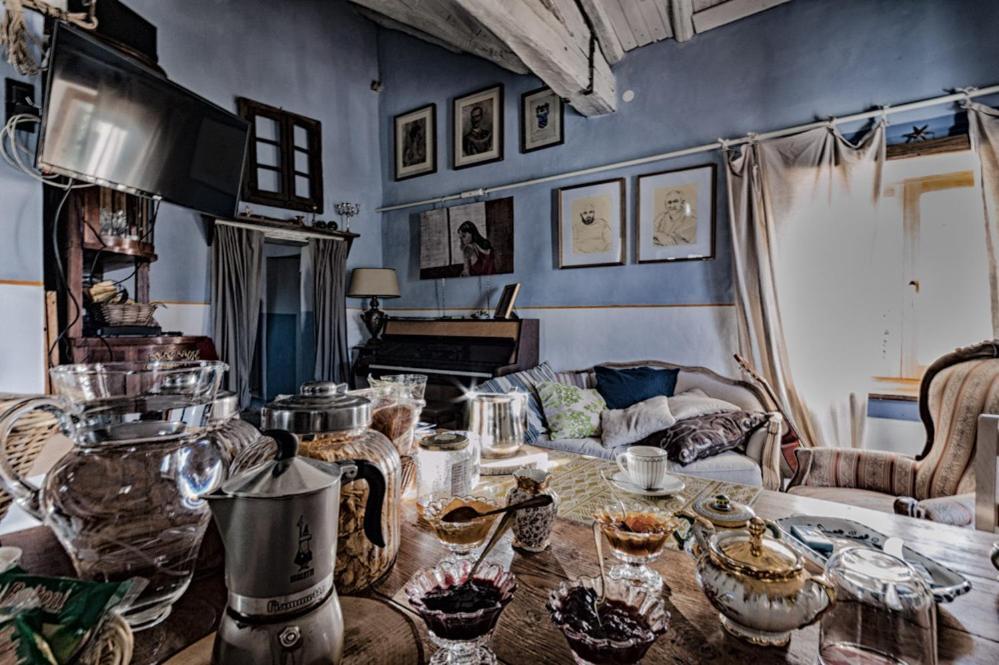 Bed and Breakfast Viandanti, Artisti E Sognatori Comano  Zewnętrze zdjęcie